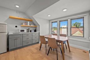 Broadway Dog-Friendly Loft with Parking